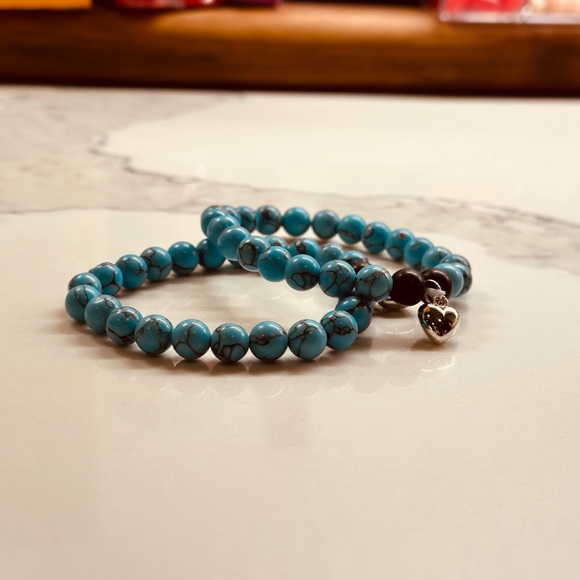 Turquoise bracelet with heart pendant NWOT - Picture 2 of 2
